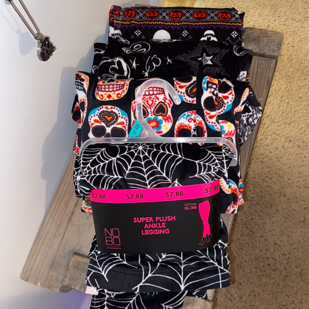 Halloween Super Plush Leggings - 4